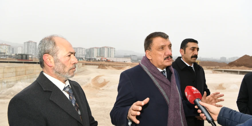 100. Yıl Parkında İncelemelerde Bulunan Başkan Gürkan