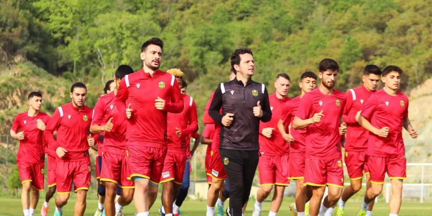 13 Oyuncuyla Sözleşme Yapıldı