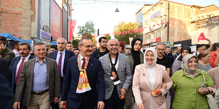 26’INCI KÜLTÜR SANAT ETKİNLİKLERİ VE KAYISI FESTİVALİ KORTEJ  YÜRÜYÜŞÜ YAPILDI