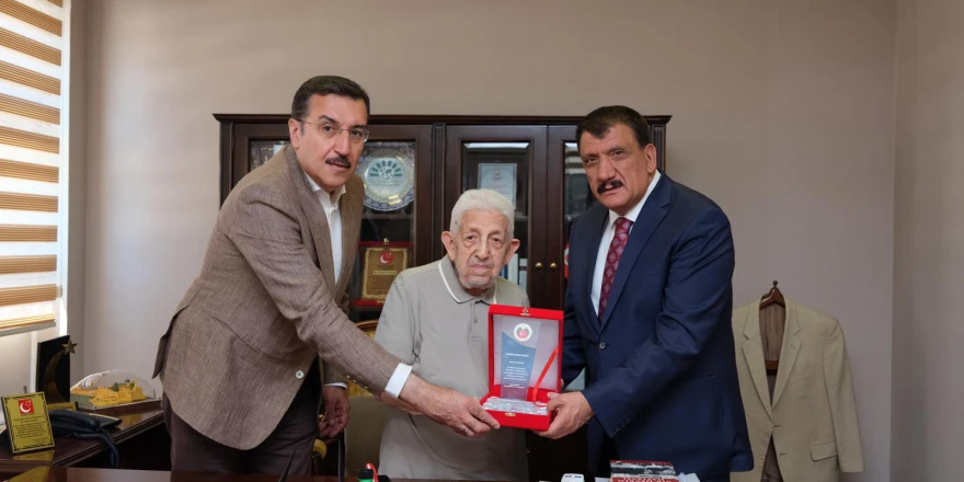 2.Geleneksel Kernek Onur ödülü Recai Kutan’a verildi