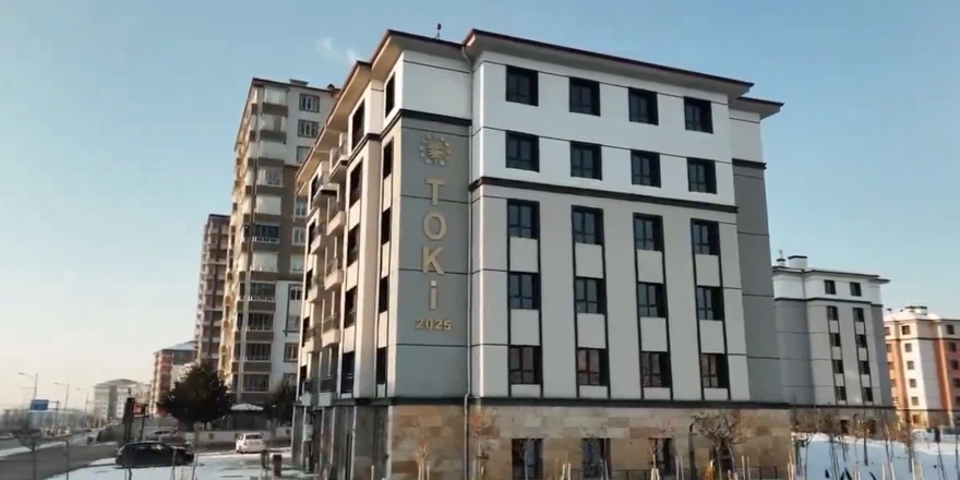 350 Konut ve 44 Dükkan Pazartesi Teslim Edilecek