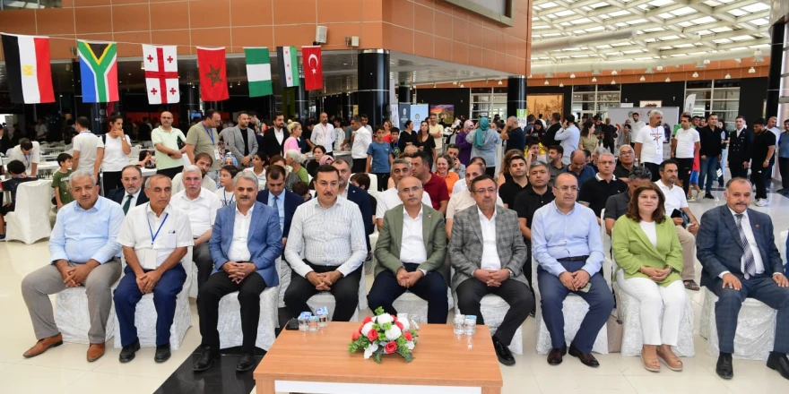 486 Sporcuyla Satranç Şöleni Başladı! 8. Uluslararası Altın Kayısı Satranç Turnuvası Malatya’da Start Aldı