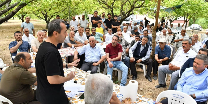AK Parti Malatya Milletvekili Babacan Kırsal Mahalle Muhtarlarıyla BuluştuAK Parti Malatya Milletvekili Babacan Kırsal Mahalle Muhtarlarıyla Buluştu
