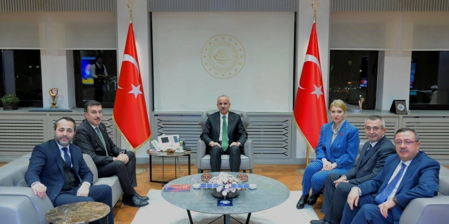 AK Parti Malatya Heyetinden Bakan Uraloğlu’na Ulaşım Gündemli Ziyaret