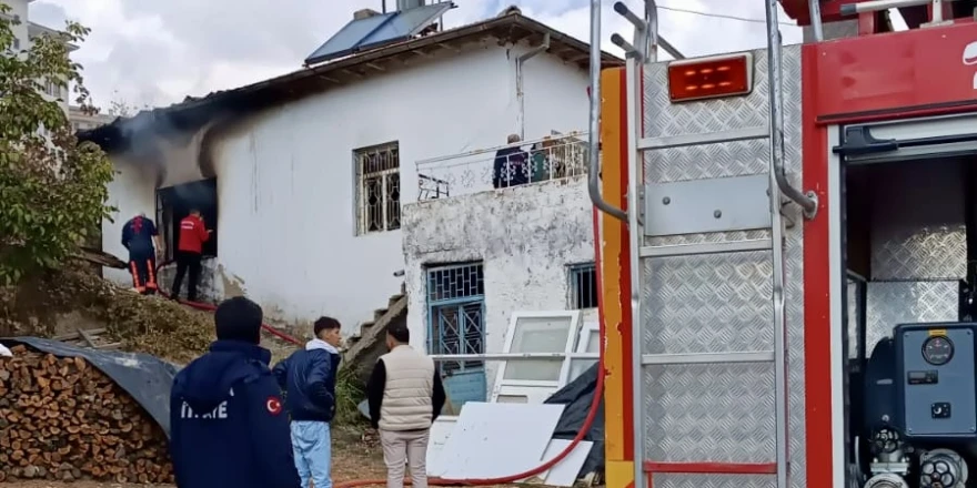 Akçadağ’da Ev Yangını: Maddi Hasar Oluştu