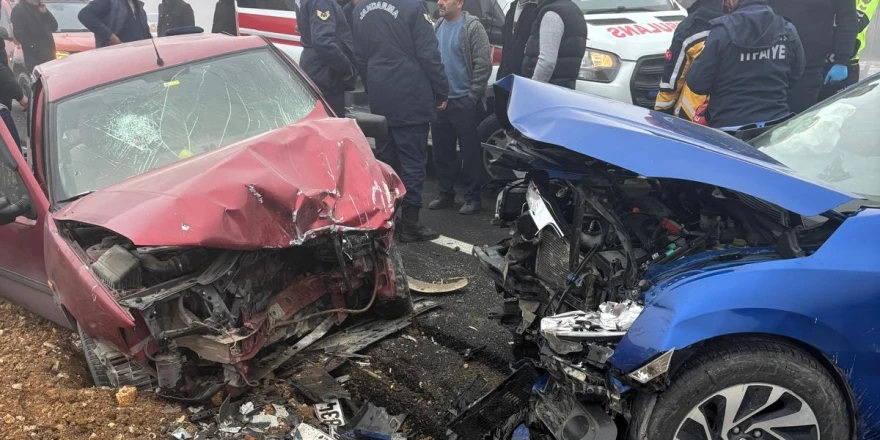 Akçadağ’da Trafik Kazası: 5 Kişi Yaralandı