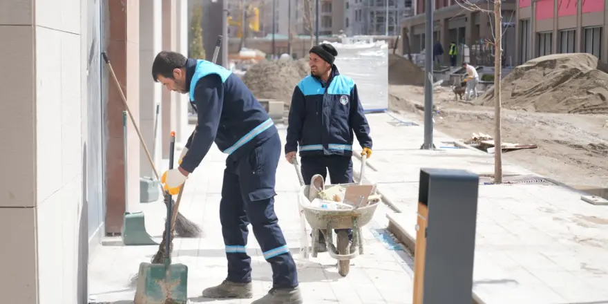 Akpınar Çarşısı’nda Temizlik Çalışmaları Başladı