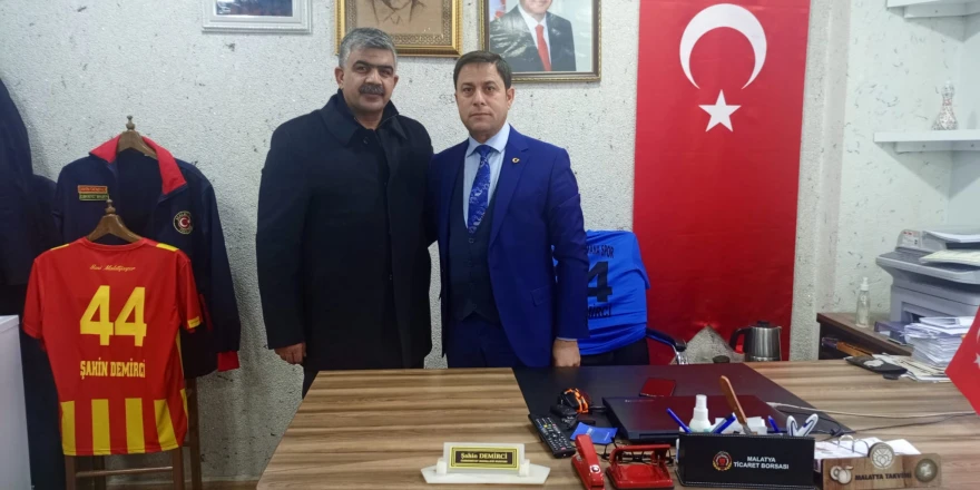 Ali Karakuş’tan Muhtarlar Derneklerine Ziyaret: “Malatya Bizim Sevdamız ve Davamızdır”
