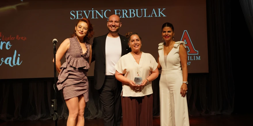 Anabilim Liseler Arası Tiyatro Festivali’nde Sanatın Gücü Sahneye Taşındı!