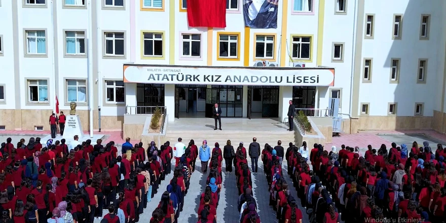 Atatürk Kız Anadolu Lisesinde Cumhuriyet Coşkusu