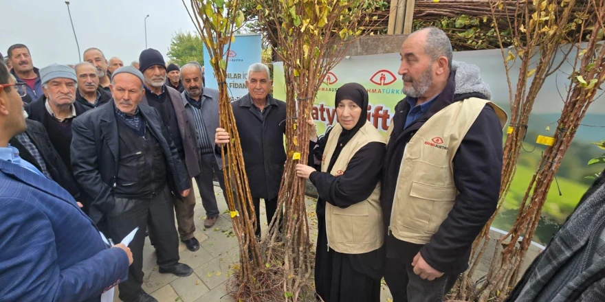 Avusturya'dan Malatya’daki Kayısı Üreticilerine 12 Bin Adet Fidan Desteği