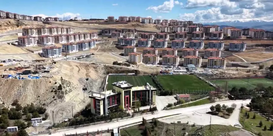 Bahçebaşı'nda Bin 235 Konut Daha Hak Sahiplerine Teslim Ediliyor