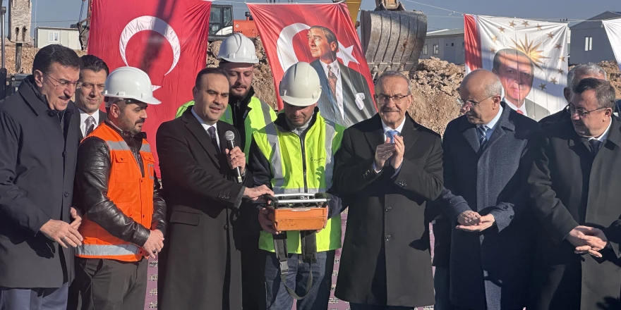 Bakan Kacır: “Malatya’yı Türkiye Yüzyılı’nın Üretim Üssü Haline Getiriyoruz”