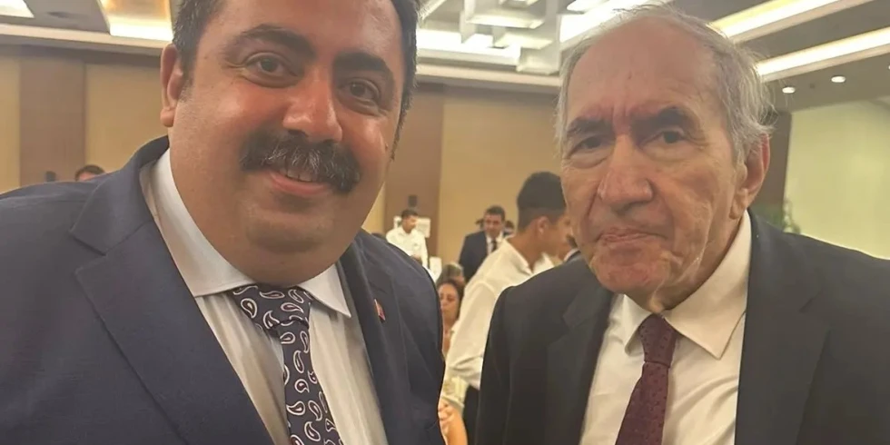 Basına Ve Kamuoyuna