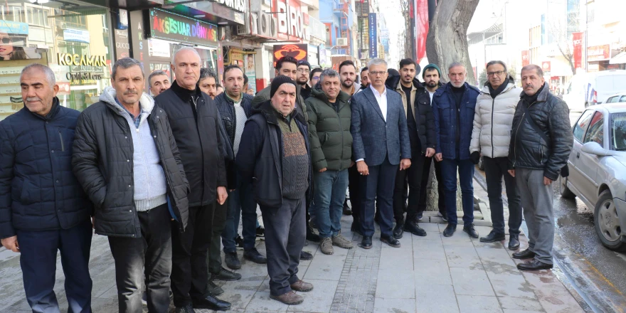 Başkan Adayı Gezer,  Kışla Caddesi Esnafının Sorununu Dile Getirdi