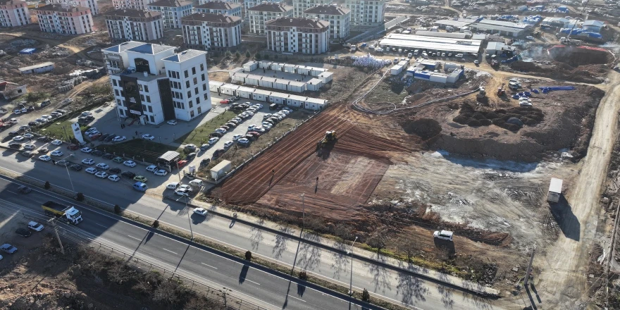 Başkan Çınar, İkizce Toki Konutlarının Olduğu Bölgedeki Otopark İle Yol Yenileme Çalışmalarını İnceledi