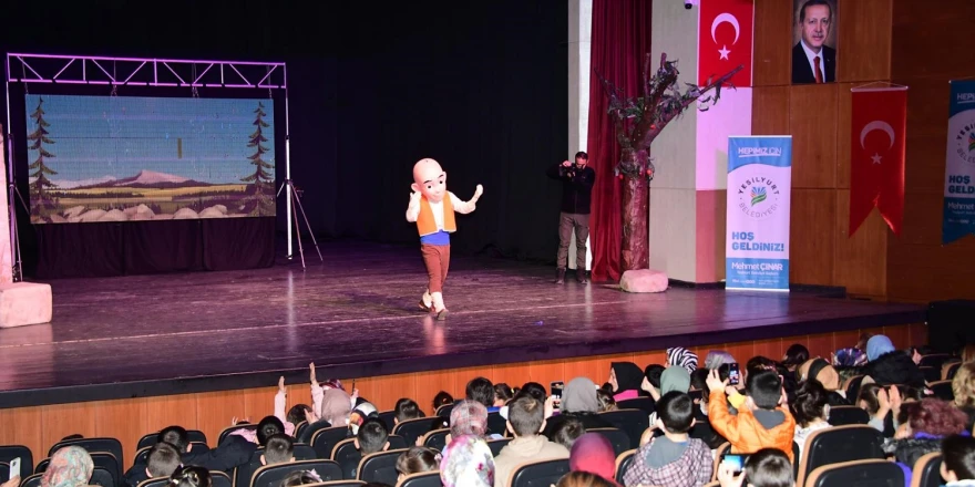 Başkan Çınar’dan Öğrencilere ‘Ara Tatil Hediyesi’