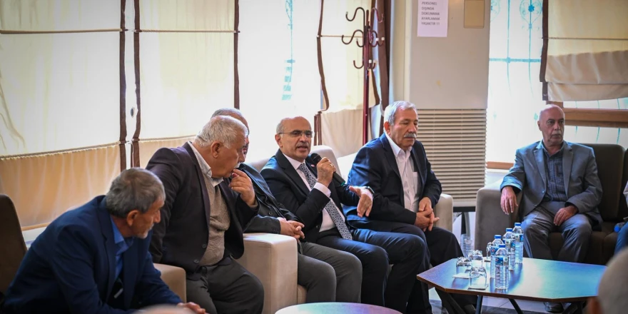 başkan er, vefa konağında  yaşlılarla bir araya geldi