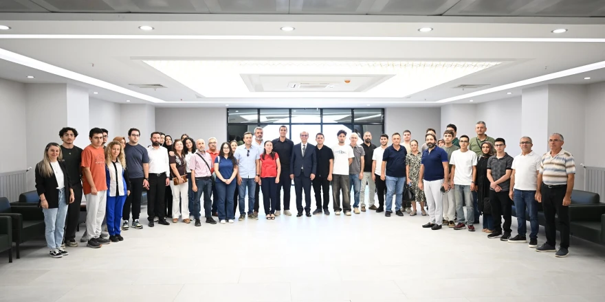 Başkan Geçit, ‘Eğitime Destek’ Projesinden Yararlanan Öğrencilerle Buluştu