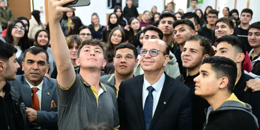 Başkan Geçit Öğrencilerle Buluştu: “Hedefiniz Olsun, Çok Çalışın”