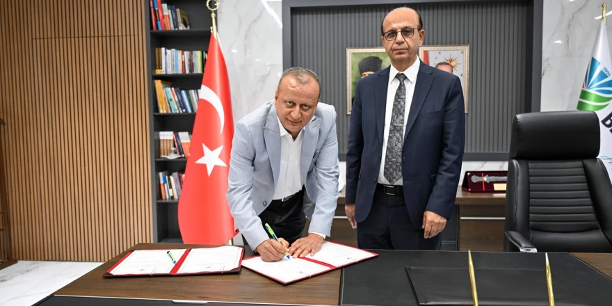 Başkan Geçit, Özalper Mahallesine İnşa Edilecek Taziye Evinin Protokolünü İmzaladı