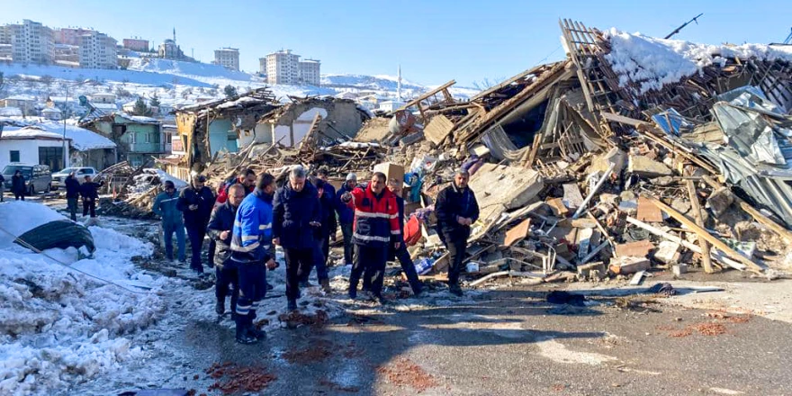 Başkan Gürkan 6 Şubat Depremlerinin yıl dönümünde bir mesaj yayınladı