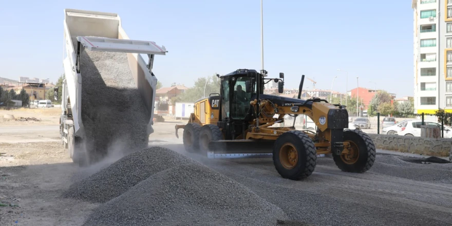 Battalgazi Belediyesi, Deprem Sonrası Yolları Yeniliyor: Ulaşım ve Altyapı Güçlendiriliyor