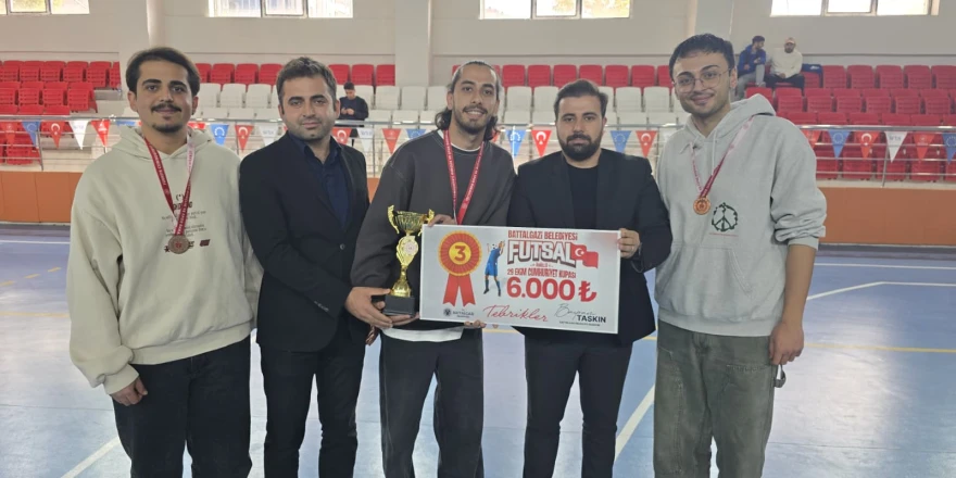 Battalgazi’de 29 Ekim Cumhuriyet Kupası Futsal Turnuvası Tamamlandı