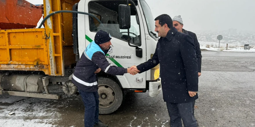 Battalgazi’de Kar Teyakkuzu: 104 Mahallede Kesintisiz Mesai
