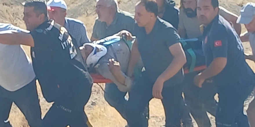 Battalgazi’de traktör devrildi: 1 yaralı