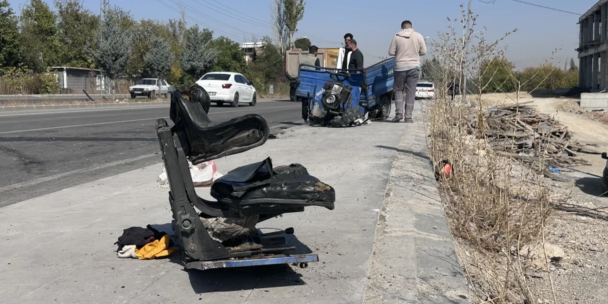 Battalgazi’de Üç Araçlı Trafik Kazası: Biri Ağır Üç Yaralı