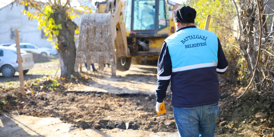 Battalgazi’de Yol Yapım Çalışmalarına Tam Gaz Devam