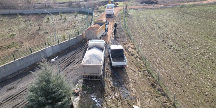 BATTALGAZİ’DE YOL BAKIM ÇALIŞMALARI SÜRÜYOR