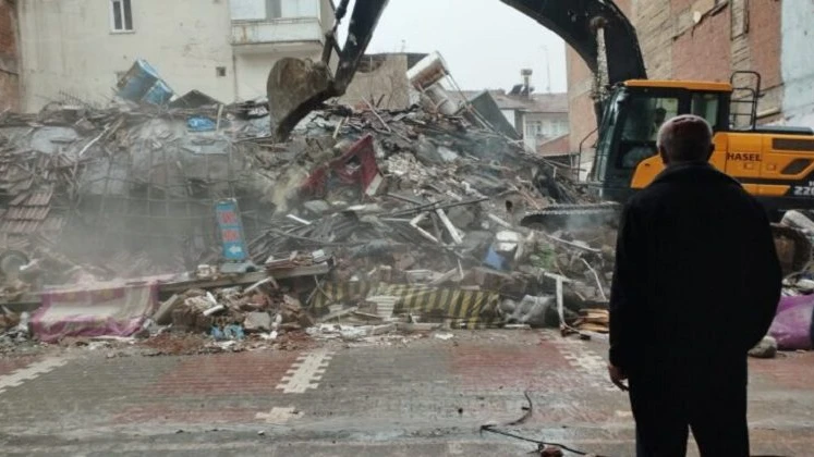 Bilginler Apartmanı Davasında Tek Sanık Beraat Etti, Belediye Görevlileri İçin Suç Duyurusu