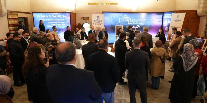 “Bir Kent, Bir Tarih, Bir Kadraj” Fotoğraf Sergisi Tahtalı Hamam Müzesi’nde Açıldı