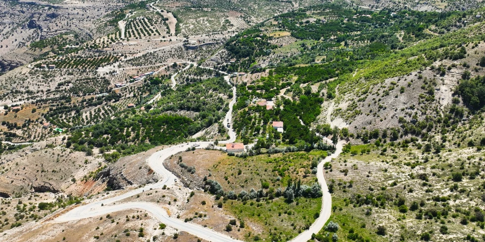Büyükşehir Belediyesi Bağköy Mahallesi’nin Yolunu Güvenli Hale Getirdi