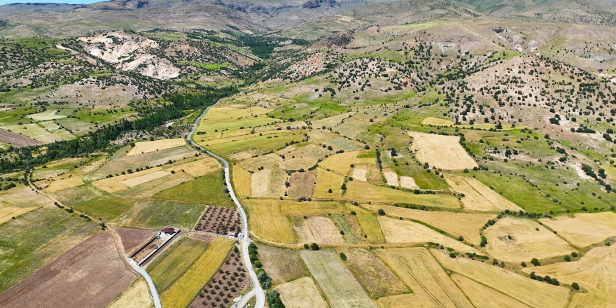Büyükşehir Belediyesi çiftçilere destek olmaya devam ediyor