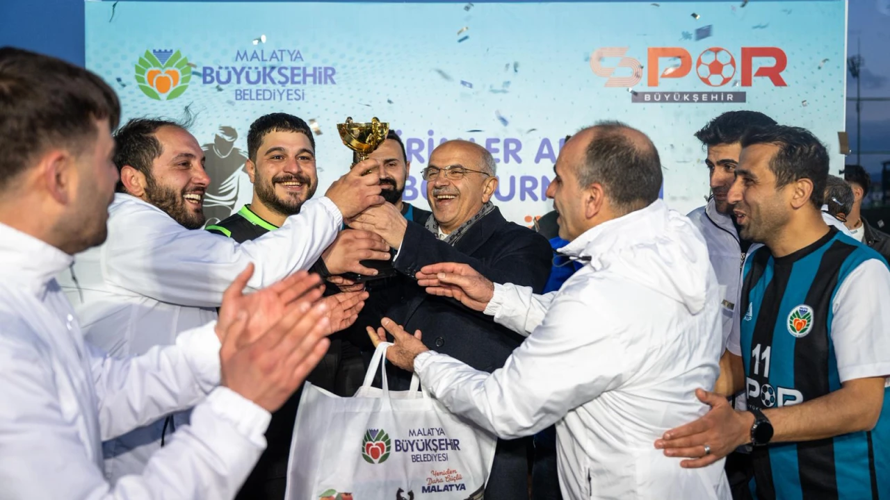 Büyükşehir Kurumlar Arası Futbol Turnuvası Tamamlandı