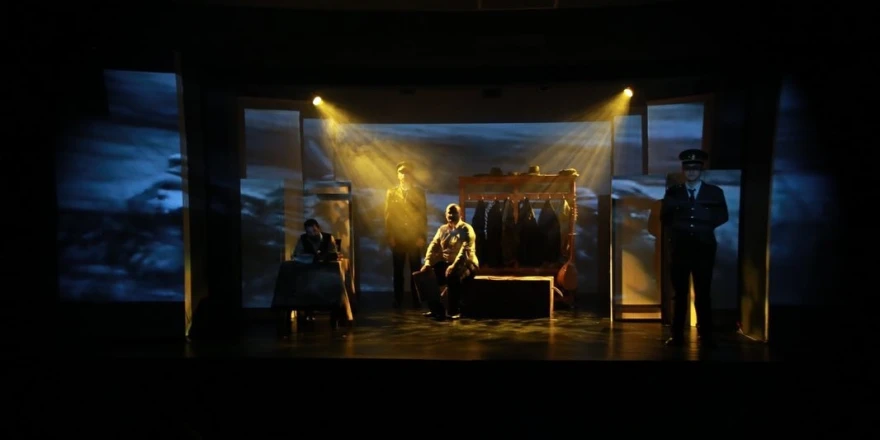 Cahit Sıtkı Tarancı’nın Şiirlerle Dokunmuş Hayatı Malatya'da Sahneye Taşınıyor