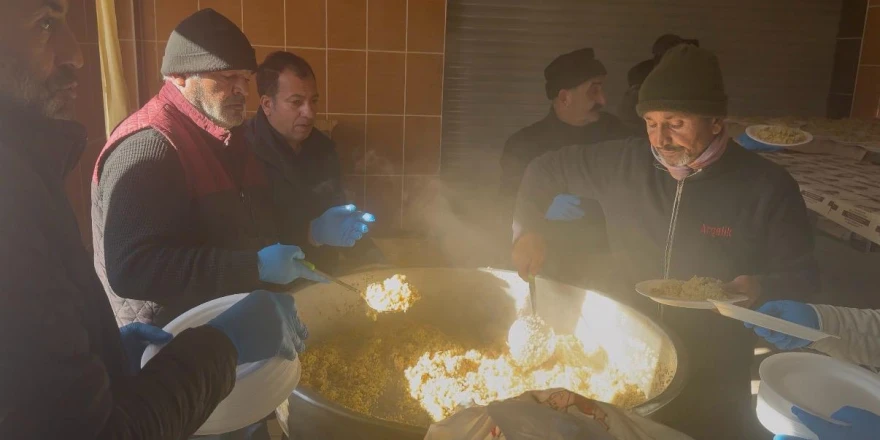 Cemevinde Yemekleri Artık Mahalleli Yapıyor
