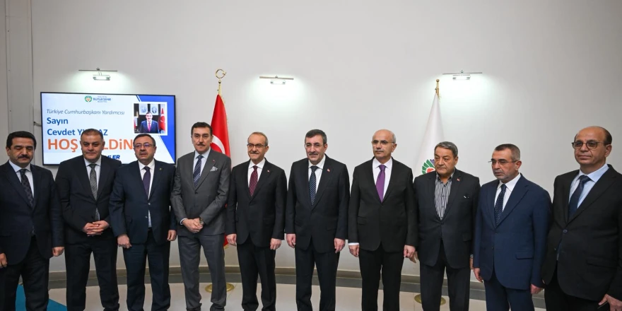 Cumhurbaşkanı Yardımcısı Cevdet Yılmaz Başkan Er'i Tebrik Etti