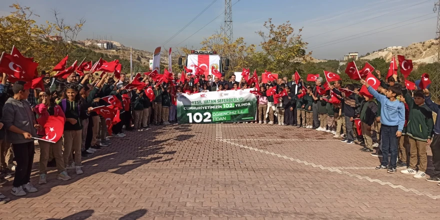 Cumhuriyetin 102. Yılına Özel 102 Fidan Malatya'da Toprakla Buluştu