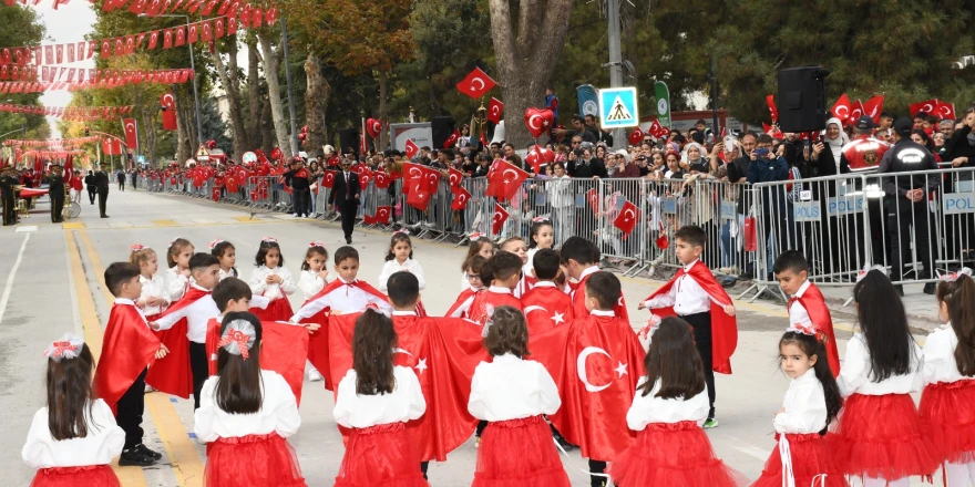 Cumhuriyetin 102. Yılı Malatya’da Coşkuyla Kutlandı