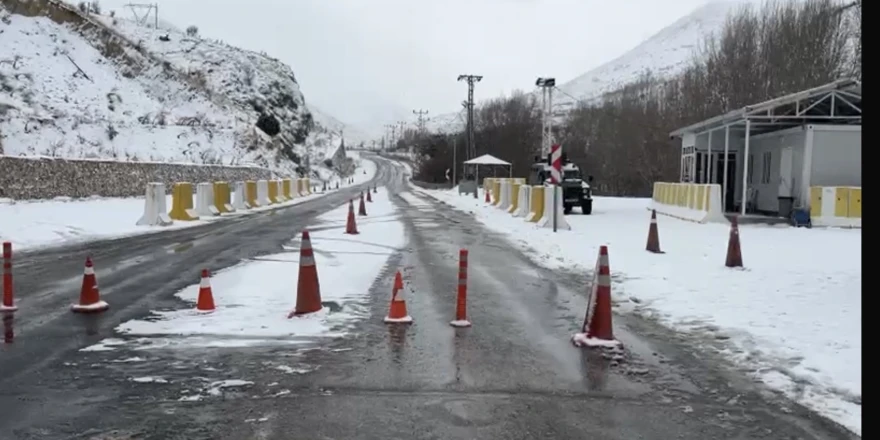 Darende–Gürün Karayolu Tipi Nedeniyle Çift Yönlü Olarak Trafiğe Kapatıldı