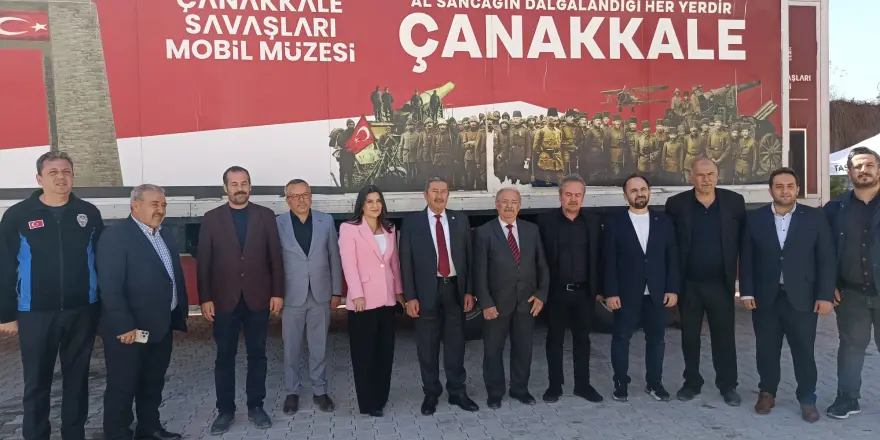 Darende’de Çanakkale Ruhu Mobil Müzeyle Yaşatıldı: Bir Günde 1500 Öğrenci Ziyaret Etti