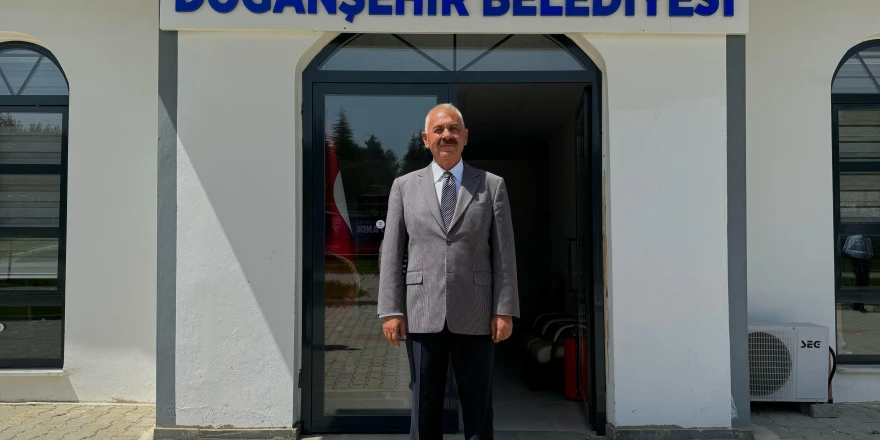 Doğanşehir Belediyesi tabelasına T.C. ibaresi eklendi