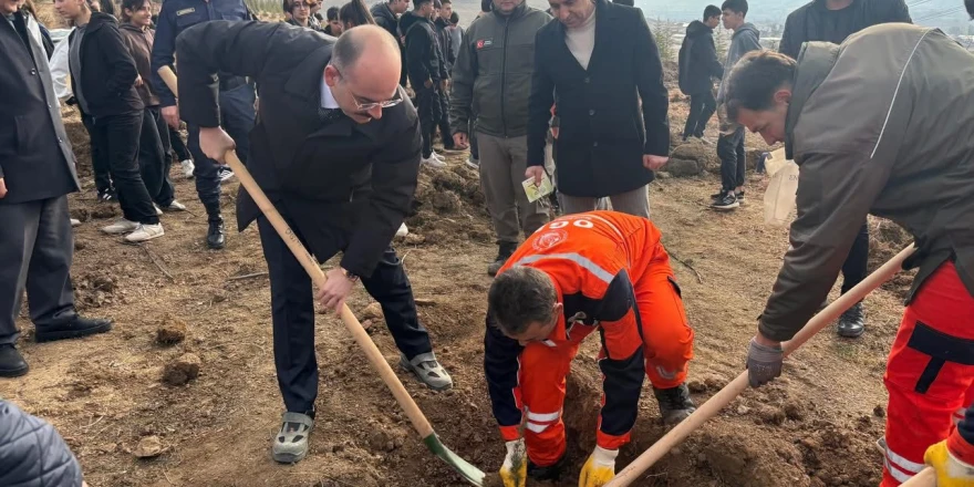 Doğanşehir’de ÖNEM Projesi Kapsamında Fidan Dikim Etkinliği Gerçekleştirildi