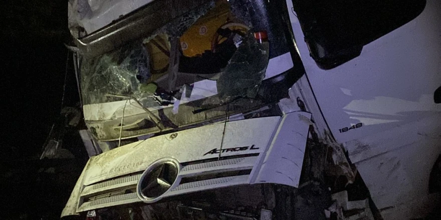 Doğanşehir’de Tır Kazası: Sürücü Hayatını Kaybetti