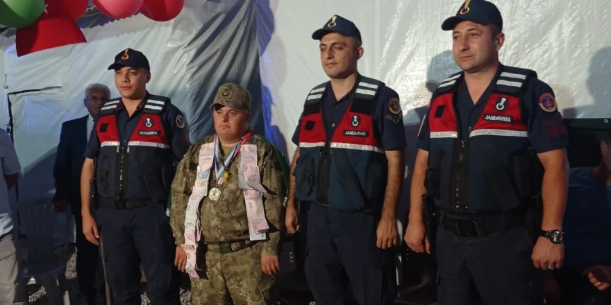 Down Sendromlu Ferhat Fırat’ın Askerlik Hayali Gerçek Oldu