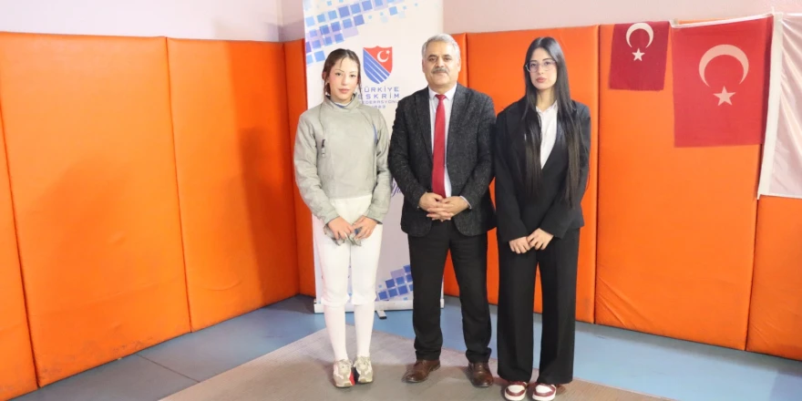 Eskrimde İkiz Kardeşlerden Malatya’ya Çifte Başarı